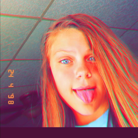 Meet your Posher, Jade - Picture 2 of 2